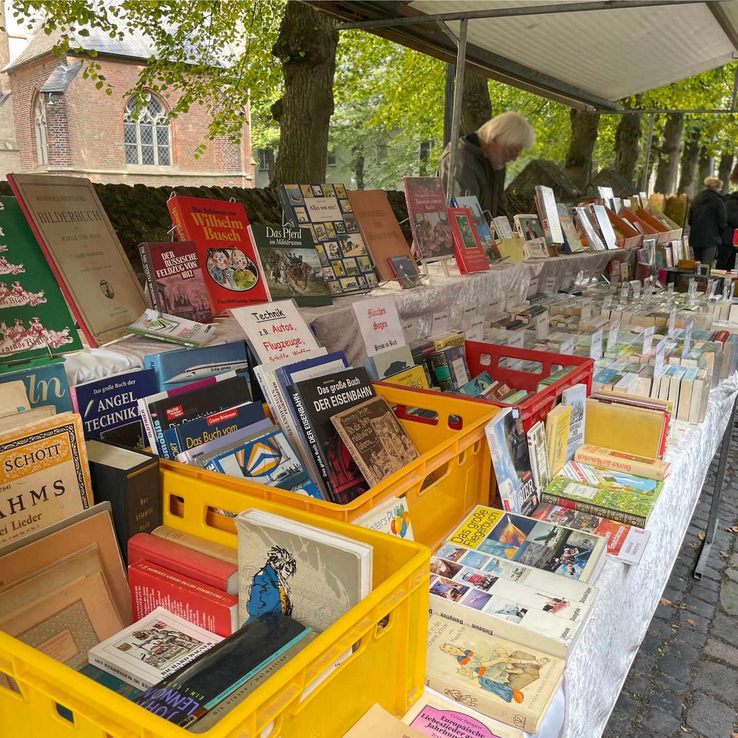 Der Büchermarkt in Kalkar im Oktober
